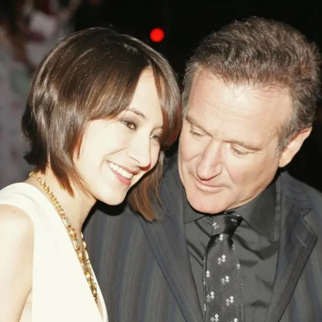 Zelda and Robin Williams smiling together in 2007 at the People's Choice Awards