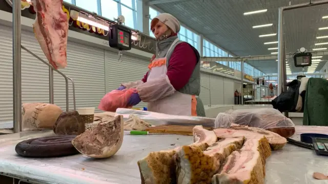 Продавчиня сала Валентина