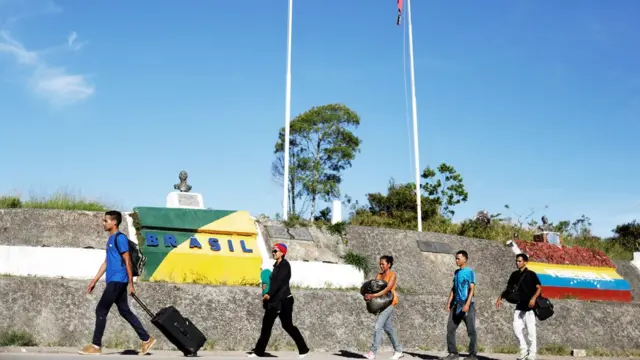Venezolanos llegando a Brasil
