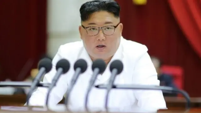 కిమ్ జాంగ్ ఉన్