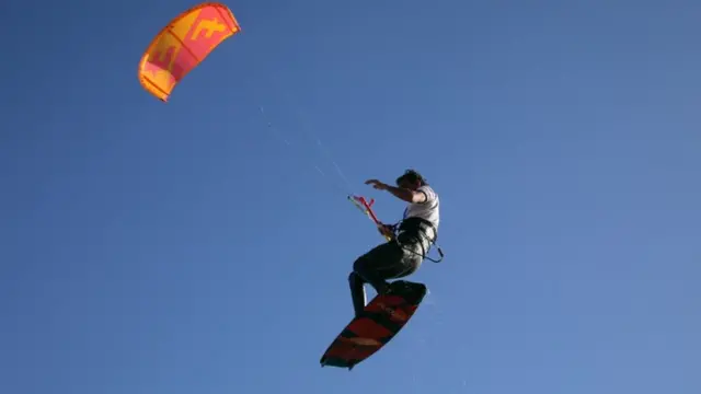 Nin dalxiise ah ayaa ku ciyaarayay magaalada Dahab ee ku taalla gacanka Sinai, Masar, 1 February 2020