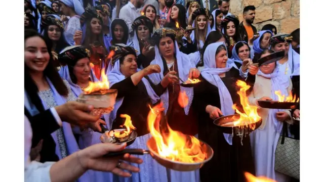 الإيزيديون العراقيون يزورون معبد لالش