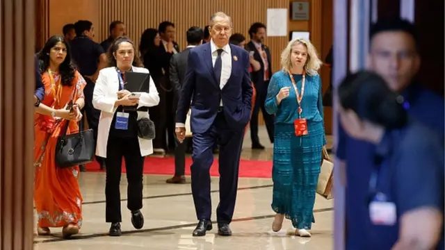 ussia's Foreign Minister Sergei Lavrov (C) walks after the closing session of the G20 summit in New Delhi on September 10, 2023. (Photo by Ludovic MARIN / AFP) (Photo by LUDOVIC MARIN/AFP via Getty Images)
