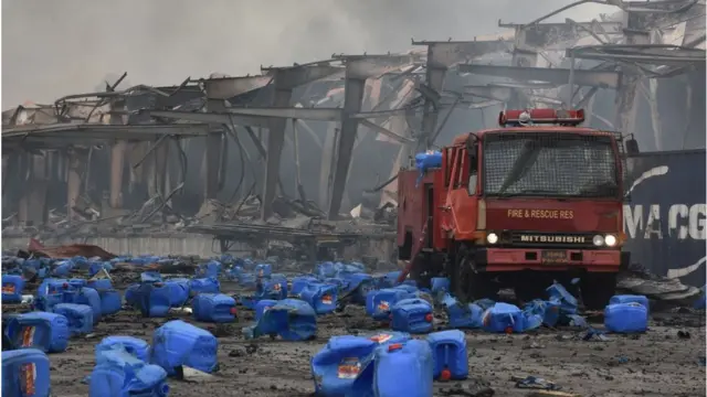 Oyoqlarni yalash porno video