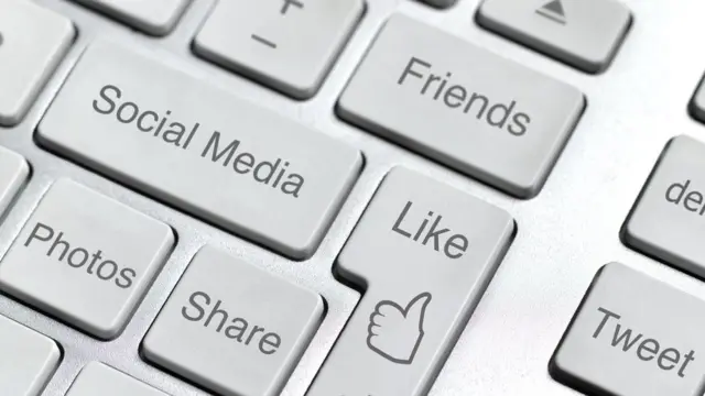 સોશિયલ મીડિયા પ્લૅટફૉર્મ તેના પરના તમામ કન્ટેન્ટ માટે જવાબદાર હશે?