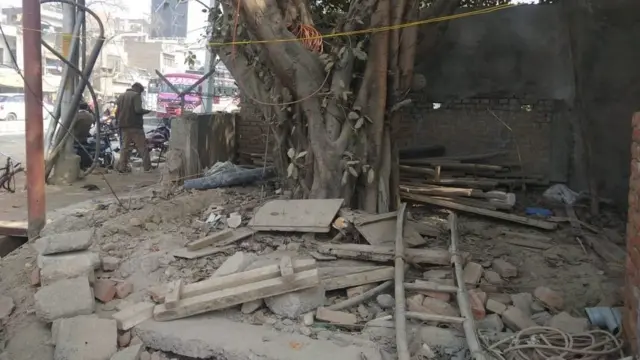 बिखरा सामान