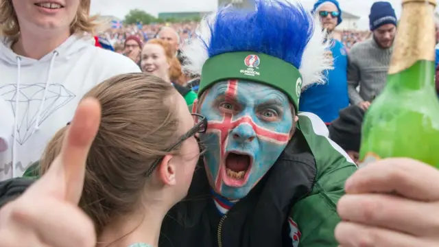 Исландский фанат