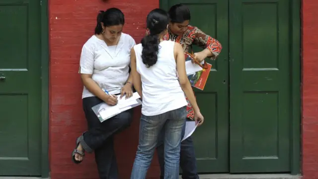 పరీక్షలు