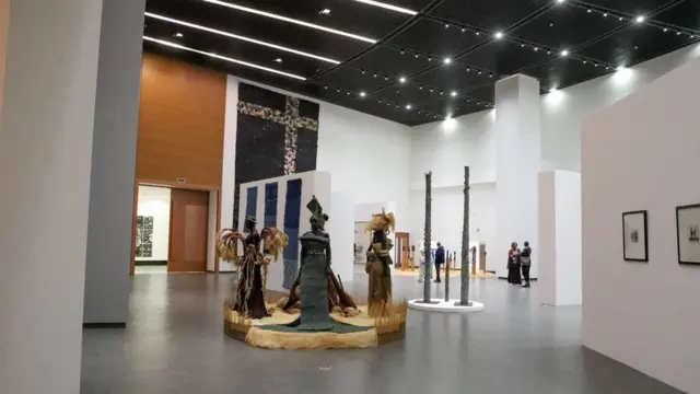 Le Musée des Civilisations Noires a changé le paysage du centre-ville de Dakar.