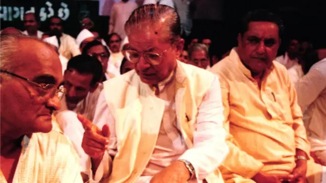 આગળ જતાં ભરતસિંહ સોલંકી પણ સાર્વજનિક રીતે તેમના પિતા જ 'ખામ' થિયરીના ઘડવૈયા હોવાની વાતને નકારતા રહ્યાં છે