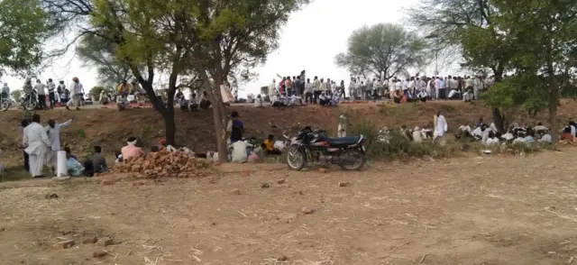 राजस्थान में आरक्षण की मांग को लेकर विरोध प्रदर्शन