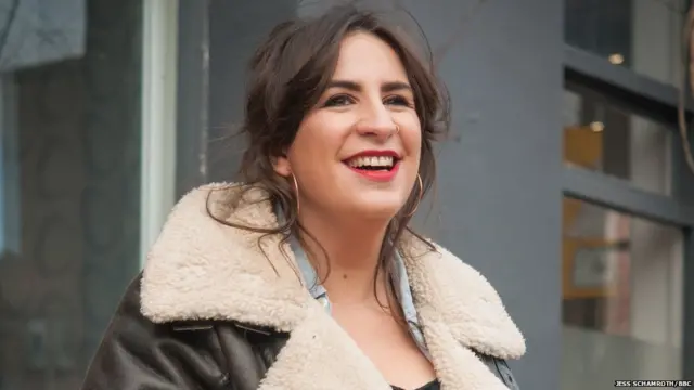 Gabby Edlin, ਪੀਰੀਅਡਜ਼