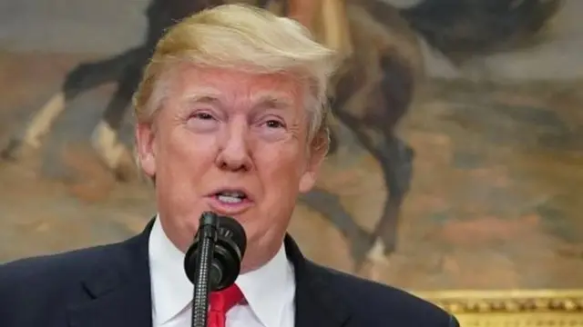 डोनल्ड ट्रंप