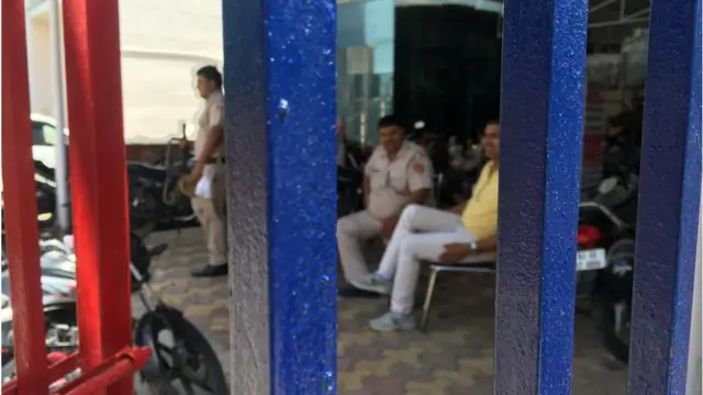 पुलिस