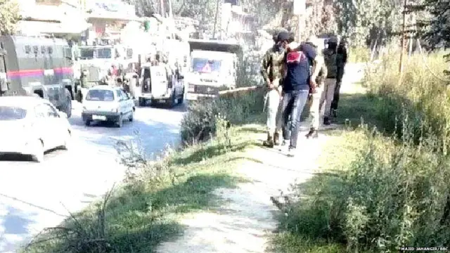 কামরান ইউসুফকে পুলিশের মারধরের ভিডিওর স্ক্রিন গ্র্যাব