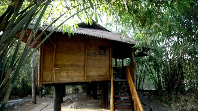 புவி வெப்பமயமாதல்: தண்ணீர் பிரச்சனையும் வியக்க வைக்கும் மூங்கில் வீடுகளும்