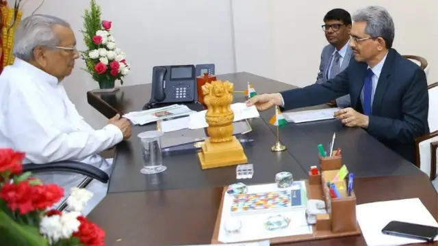 గవర్నర్ బిశ్వభూషణ్ హరిచందన్, ఏపీపీఎస్‌సీ చైర్మన్ ఉదయ్ భాస్కర్