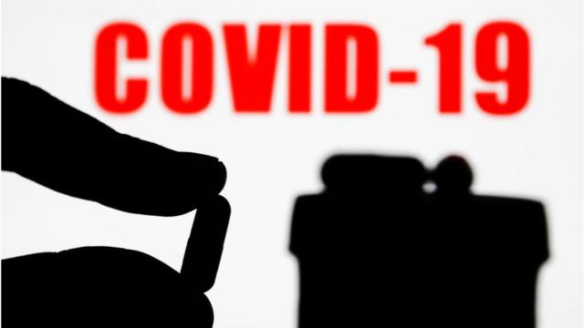 Foto ilustrativa de pastillas contra la covid-19.