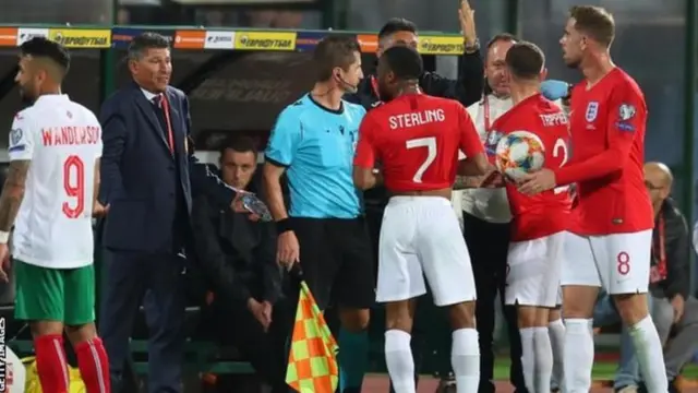 Ndị otu bọolụ Ingland kwụsirị igbe asọmpi maka oke agbụrụ