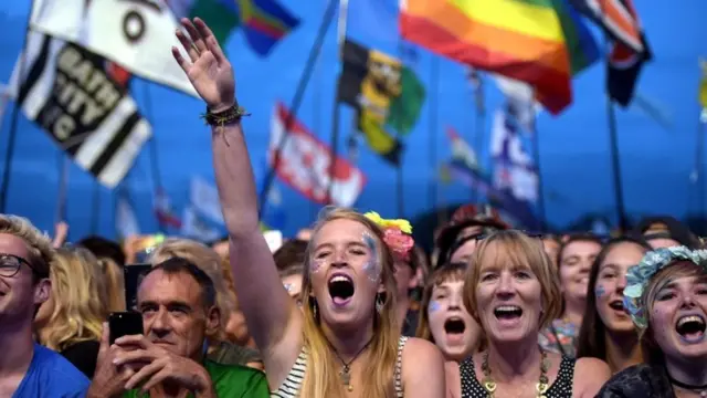 гластонбері