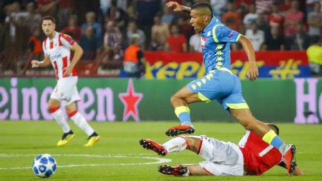 Borba na sredini terena