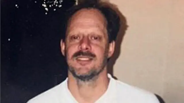 Stephen Paddock ayaa toogasho ku diley 59 qof, 500 kalana dhaawacay