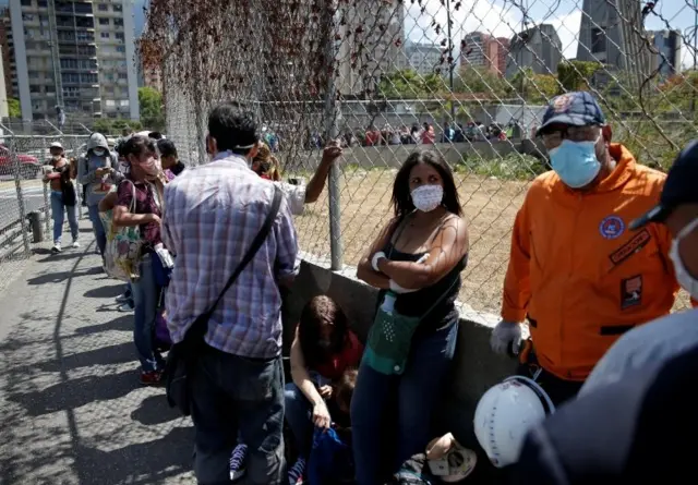 filas en supermercados