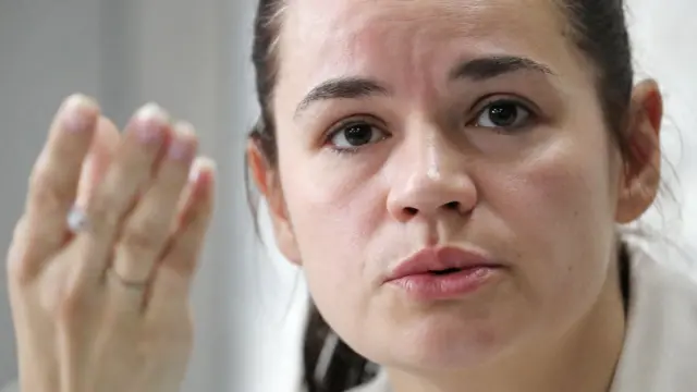 Svetlana Tikhanovskaya durante una conferencia de prensa este lunes.