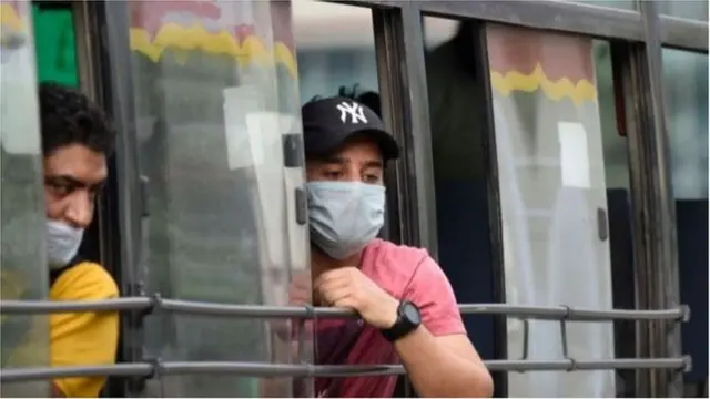 సంస్థాగత క్వారంటైన్స్లోఉండటానికి నిరాకరించి తిరిగి వెనక్కి వెళ్లిన రైలు ప్రయాణీకులు