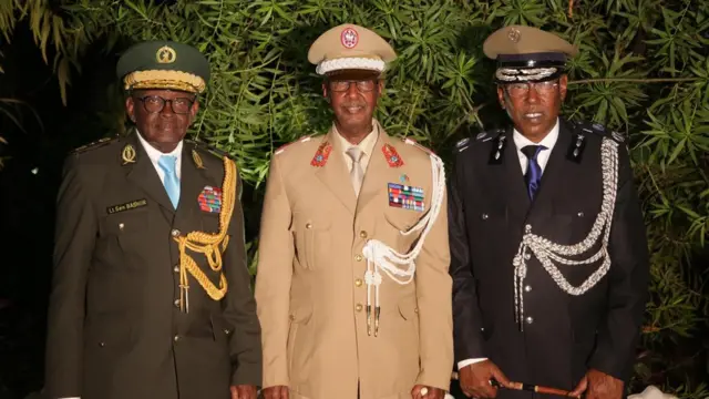 Taliyeyaasha booliiska, xoogga dalka iyo asluubta