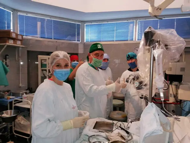 У сали са колегама