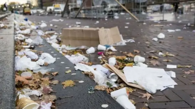 कीटनाशकों से इम्यून हो रहे हैं कॉकरोच