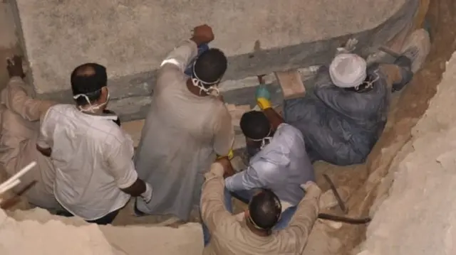 ر