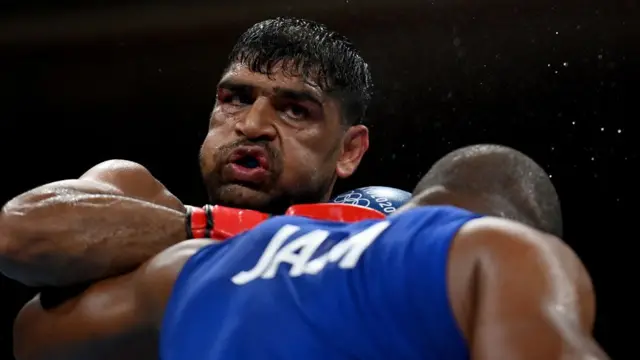 బాక్సర్ సతీశ్ కుమార్