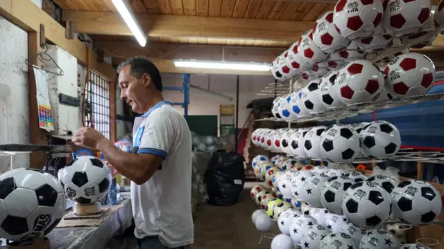 Costurero de pelotas