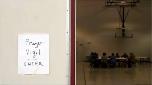 শনিবার দেশটির পতাকা অর্ধনমিত রাখার ঘোষণা দিয়েছেন প্রেসিডেন্ট জো বাইডেন।