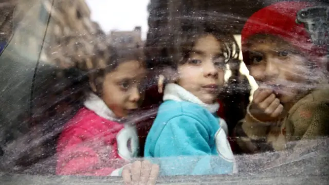 Civiles evacuado Duma.