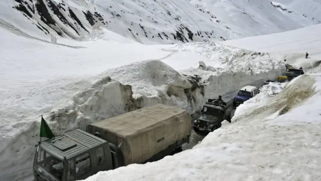 જમ્મુ- શ્રીનગર રાજમાર્ગ