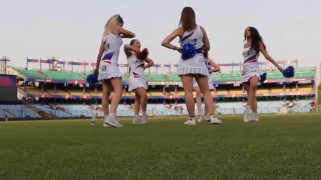 दिल्ली डेयरडेविल्स की चीयरलीडर्स