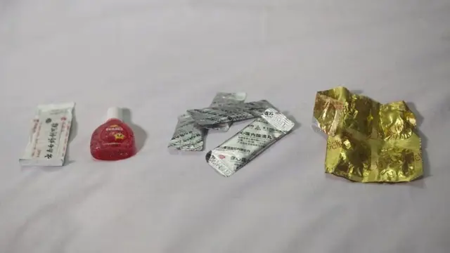 அடுக்குமாடி வீட்டில் இருந்து தப்பிய பிறகு மிராவின் மொத்த உடமைகள்