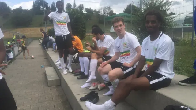 የእግር ኳስ ጨዋታ ተሳታፊዎች