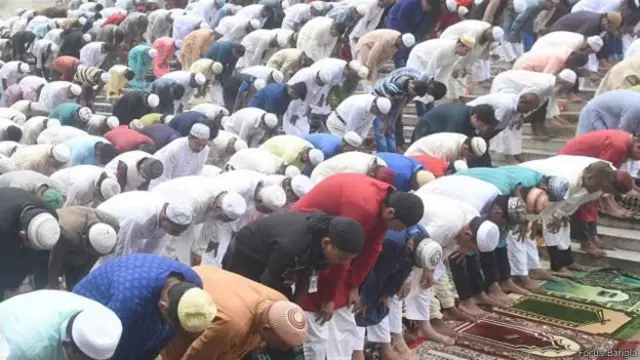 ইসলামিক ফাউন্ডেশন বলছে চাঁদ দেখেই ঈদ পালন করতে হবে