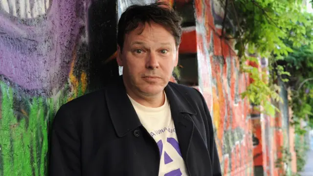 Умер идеолог Occupy Wall Street Дэвид Грэбер. Чем еще он известен ...