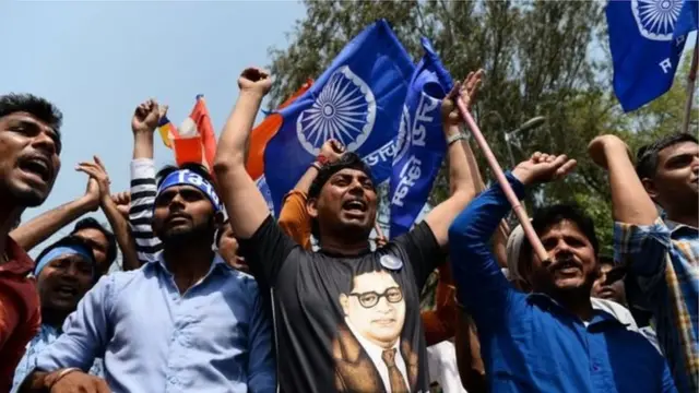 दलित, धार्मिक हिंसा