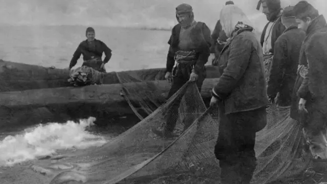 Tokom turbulentne prošlosti jezera, riba je prehranjivala lokalni živalj