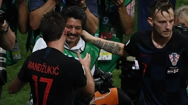 Cortez with Croatian players