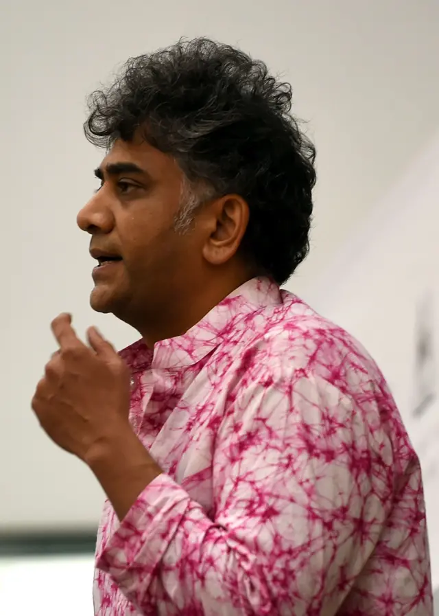 आकार पटेल