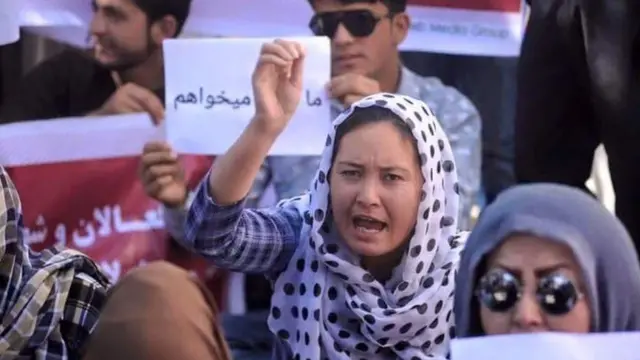 Roshan Ghanznawi in a public protest
