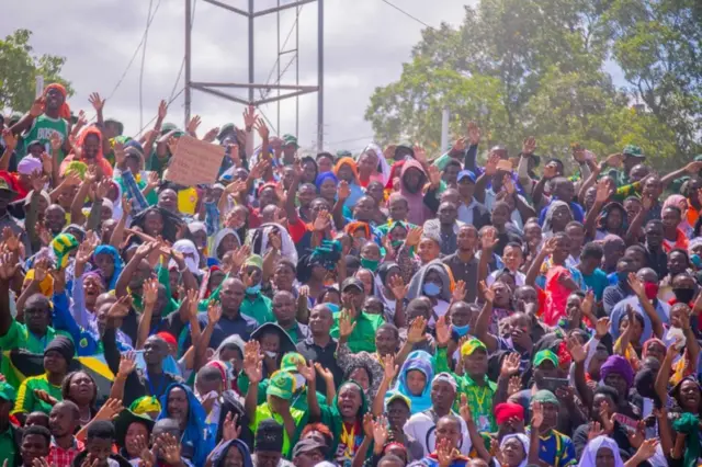 Abaturage ku rubuga rwa Jamhuri i Dodoma