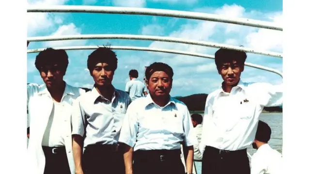 '디어 평양' 스틸컷. '디어 평양' 스틸컷. 아들 셋을 북한으로 보낸 아버지에 초점을 둔 영화다